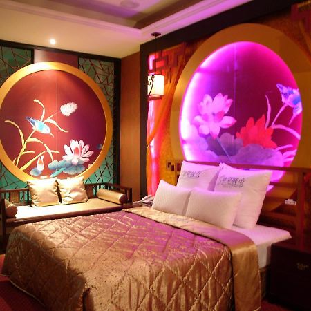 Sexy City Motel Tainan Extérieur photo
