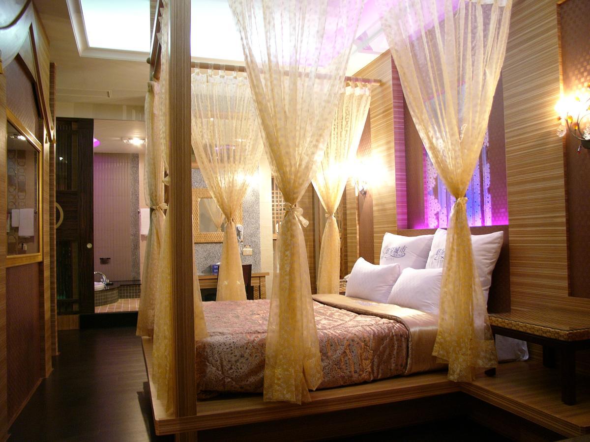 Sexy City Motel Tainan Extérieur photo