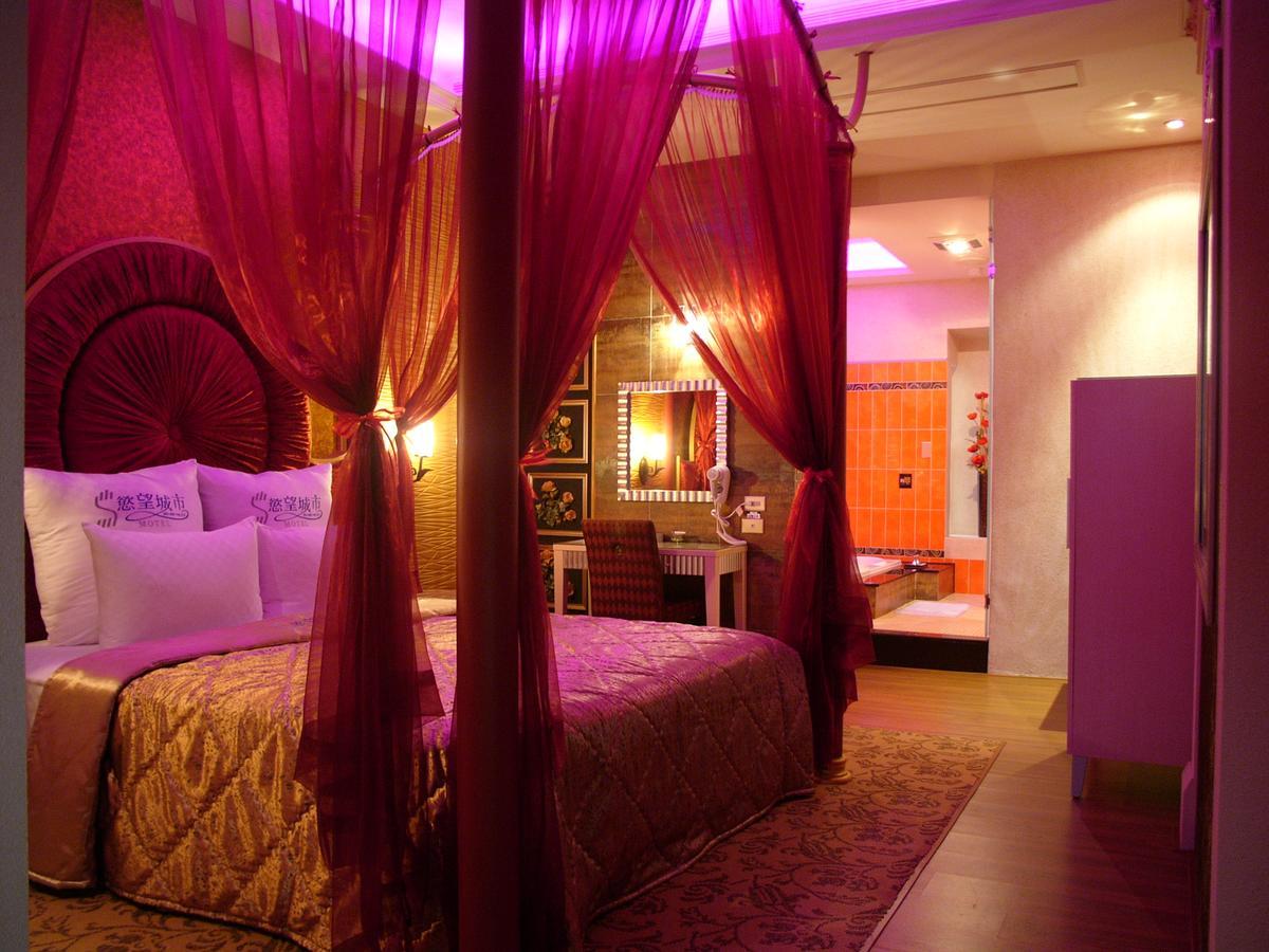 Sexy City Motel Tainan Extérieur photo