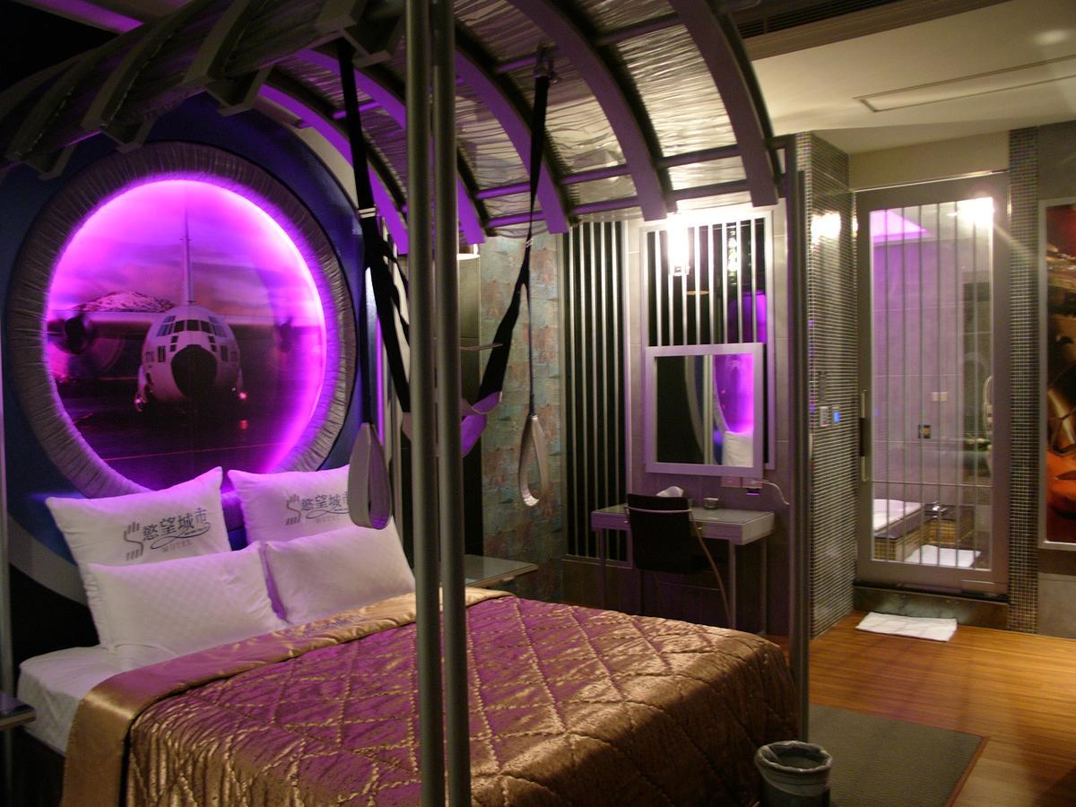 Sexy City Motel Tainan Extérieur photo